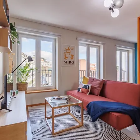 A Pop Of Color By Lovelystay Apartman