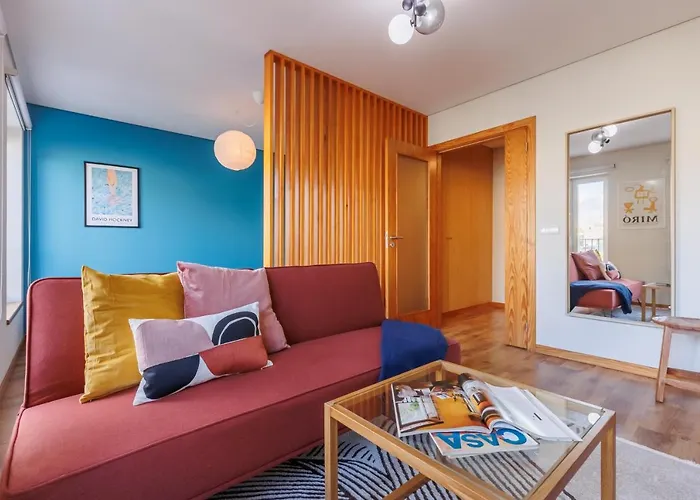 A Pop Of Color By Lovelystay Апартаменты Порту