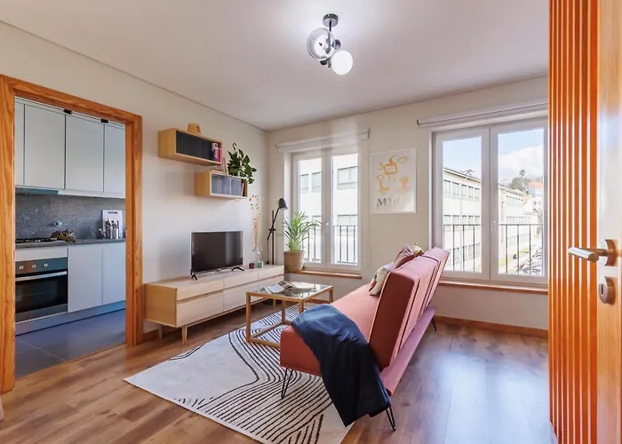 A Pop Of Color By Lovelystay Apartamento *