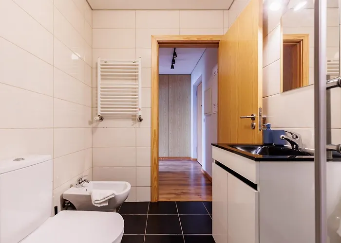 Apartment A Pop Of Color By Lovelystay *