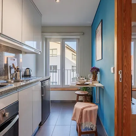 Porto Design Studio - Bright, Modern & Central