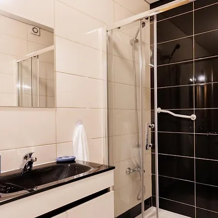 Апартаменты Porto Design Studio - Bright, Modern & Central